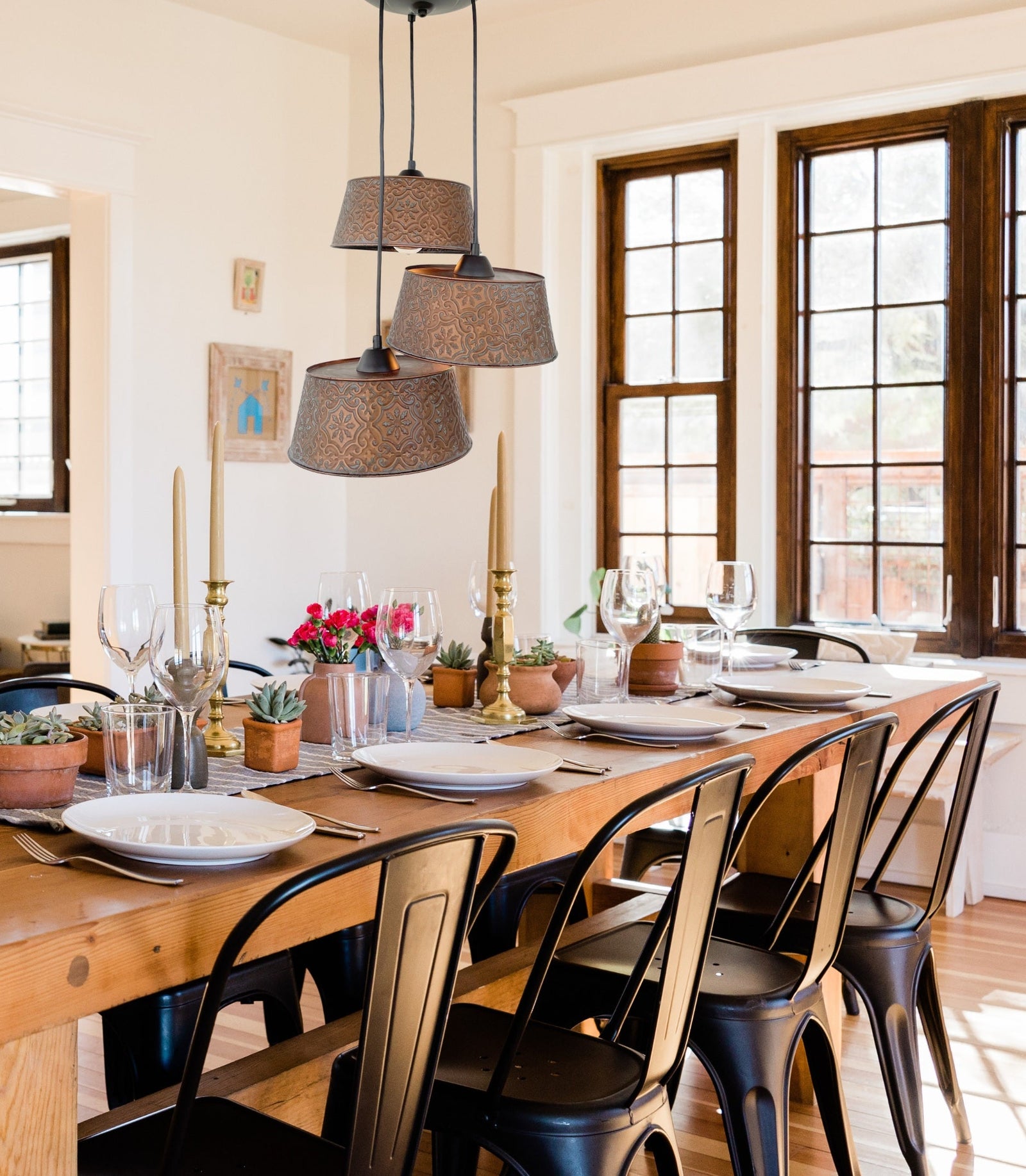 How Bright Should a Dining Room Be? Expert Tips for Perfect Lighting and Ambiance