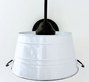 WHITE ENAMEL COUNTRY BARN WALL SCONCE