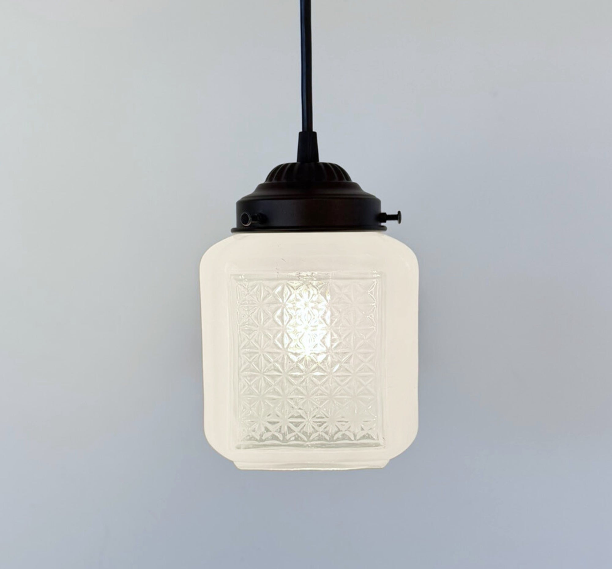 Vintage Diamond-Pattern Square Glass Pendant Light
