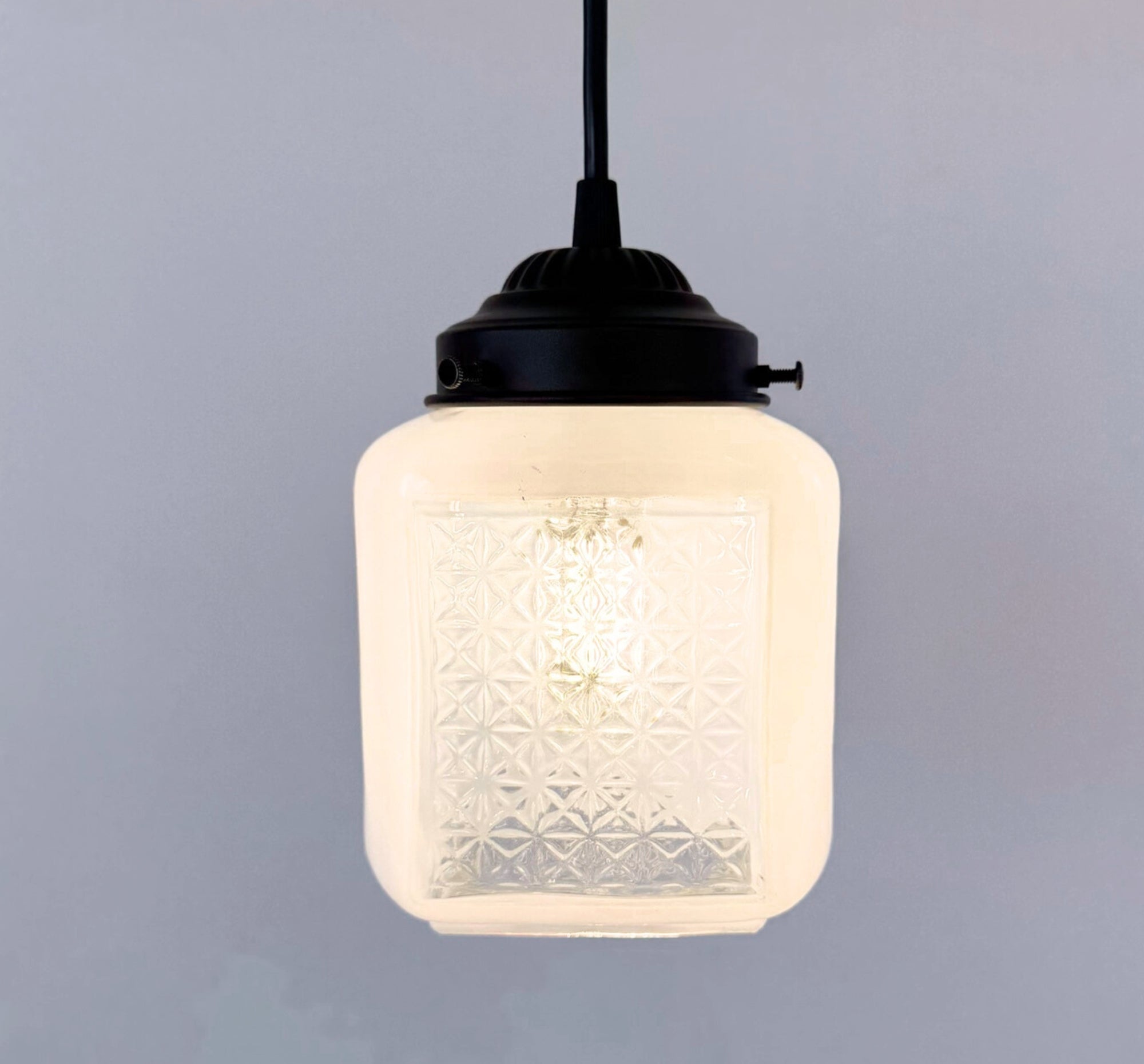 Vintage Diamond-Pattern Square Glass Pendant Light