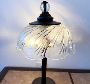 Vintage Swirl Petal Glass Table Lamp