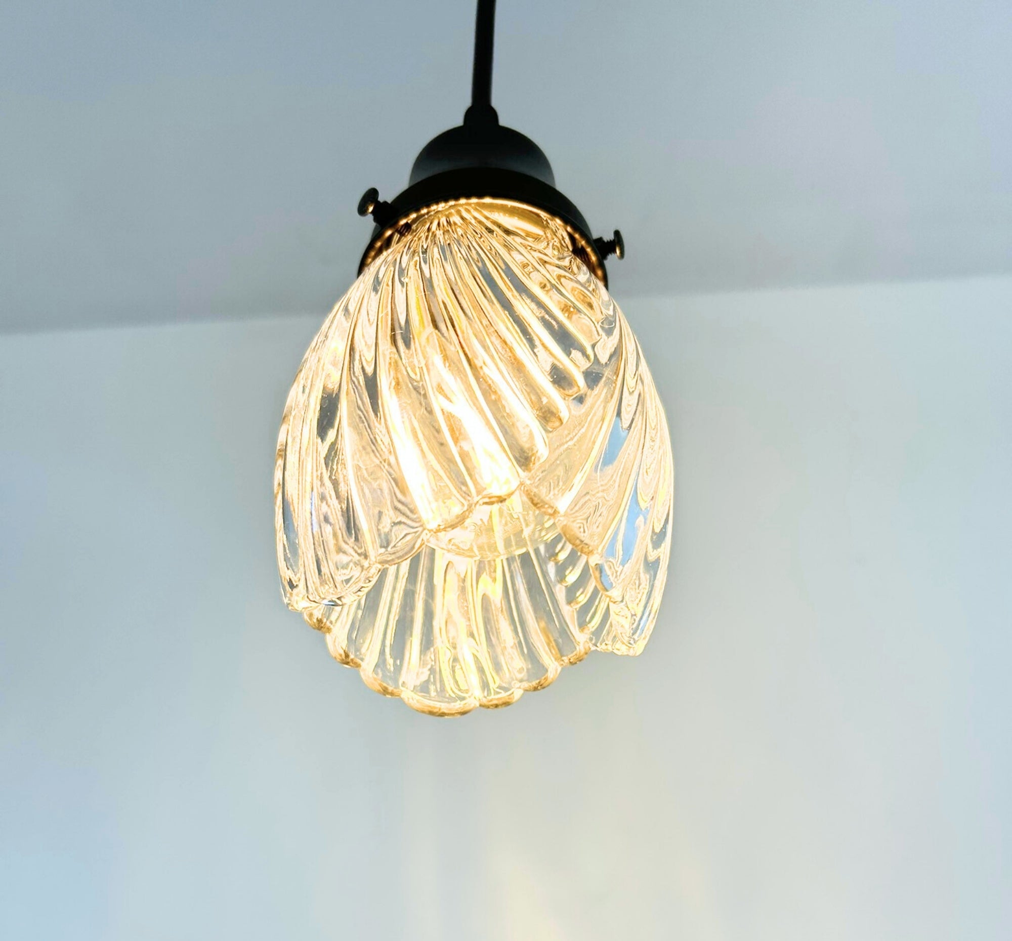 Clear Swirl Ribbed Heavy Vintage Pendant