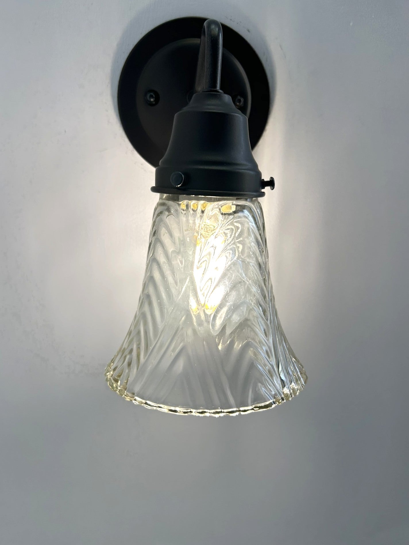 Clear Chevron Ribbed Vintage Pendant