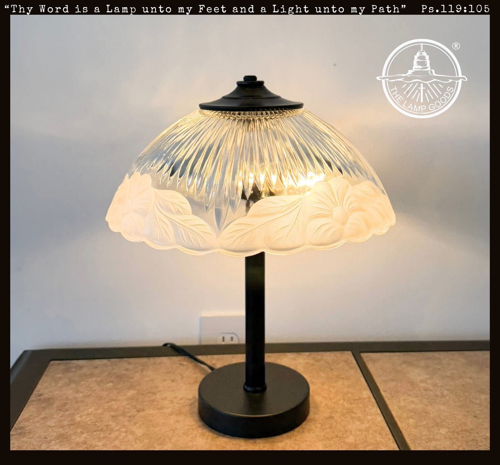 Farmhouse Botanical Glass Table Lamp