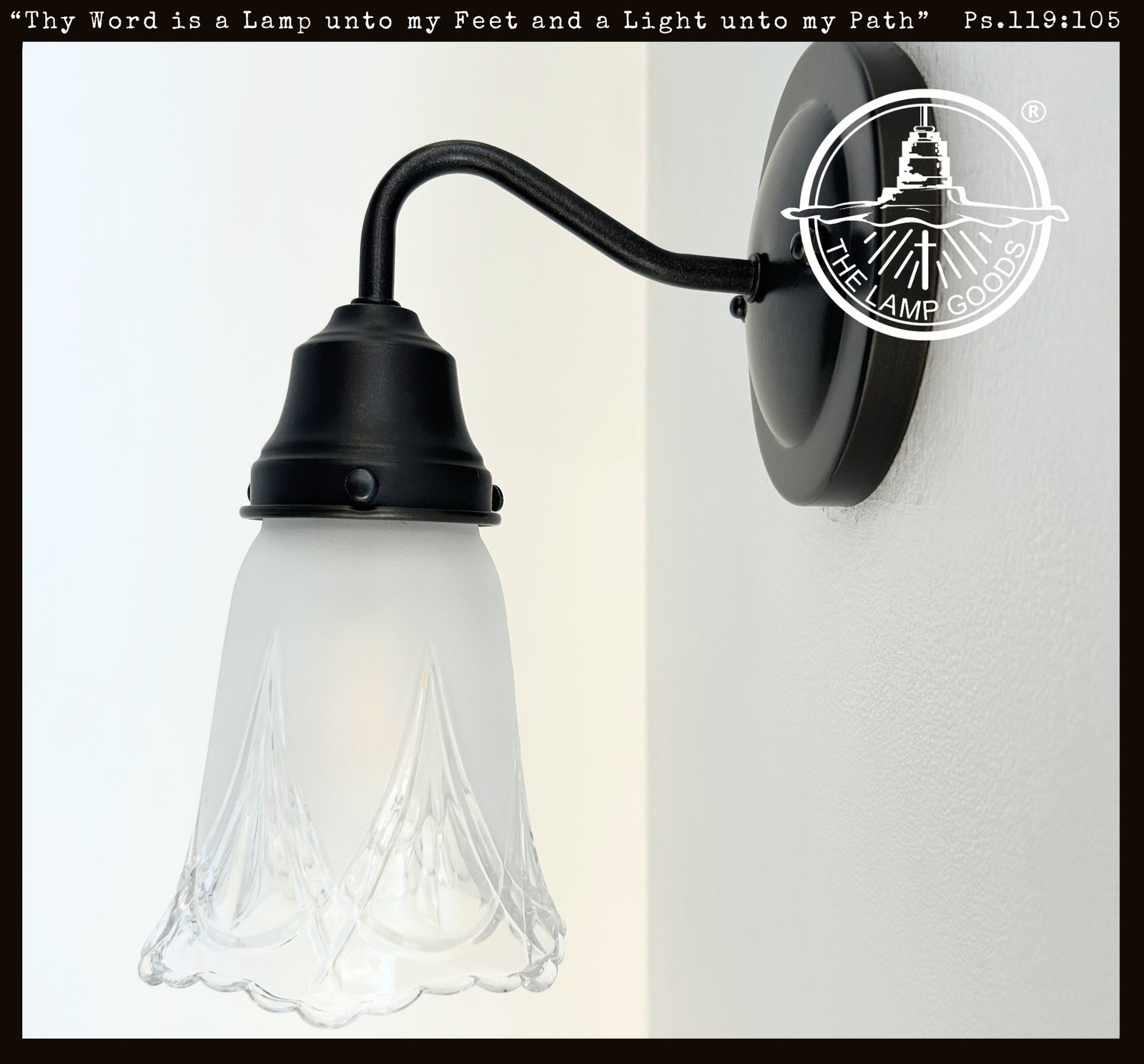 Victorian Scalloped Frost and Clear Wall Sconce