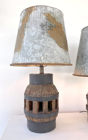 PAIR Rustic Antique Wooden Wagon Wheel Table Lamp